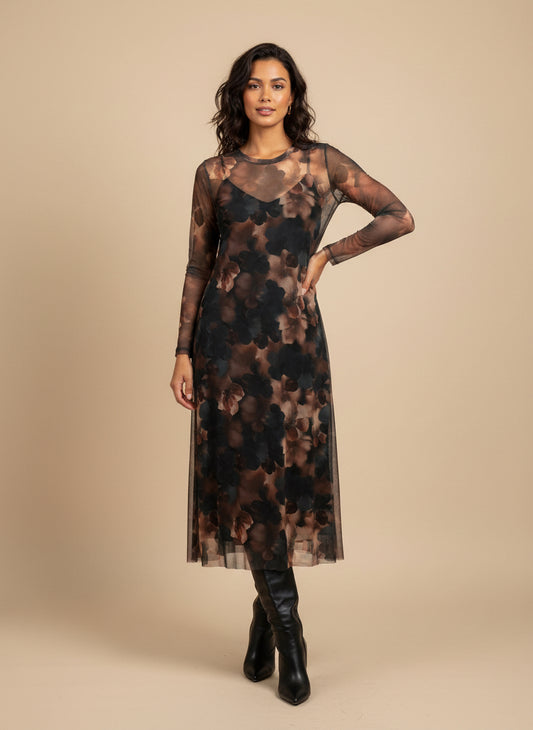 Vestido negro de tul estampado